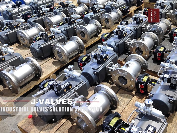 J-VALVES Производство пневматической изолированной куртки для шарикового клапана, доставленного в Дубай